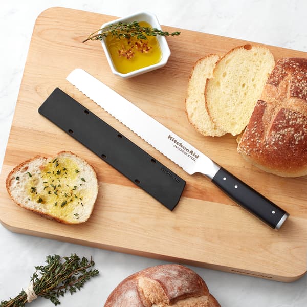 20 cm brødkniv med skede / KitchenAid