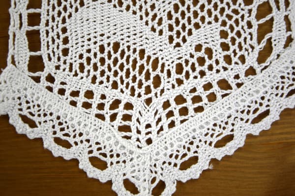 Vit spetsgardin 40x200 kort vit virkad gardin