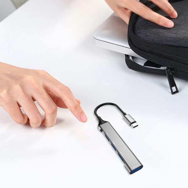 Dudao HUB 4i1 USB-C - 4x USB-A (3 x USB2.0 / USB3.0) 6,3 cm sort (A16T)