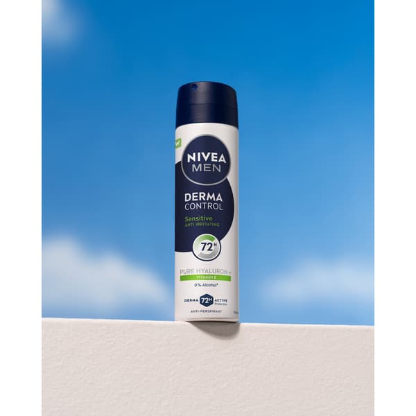 099712 NIVEA MEN Derma Control Sensitive Antiperspirant Spray 150ml