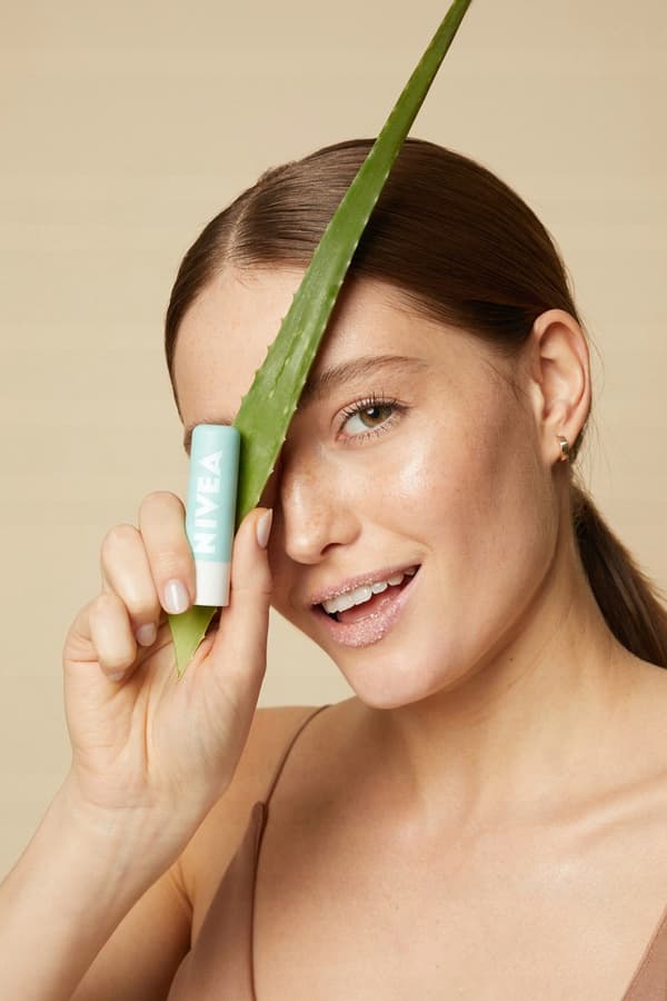 NIVEA Närande lippeelingkräm Aloe 4,8g