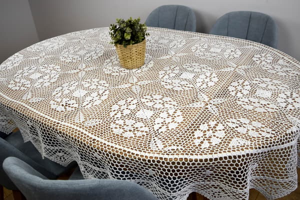 Oval vit spetsduk 140x220 oval vit virkad duk