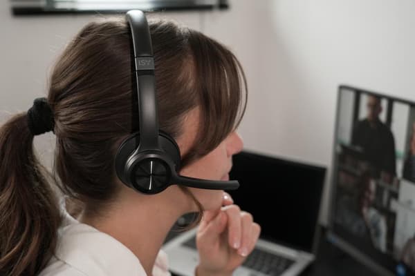 Trådløse hovedtelefoner ISY IHS-8100 Sort