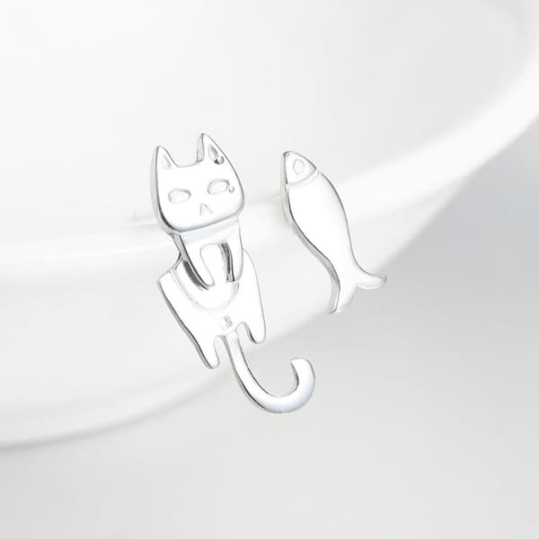 Silverörhängen med katt och fisk, 925 silver
