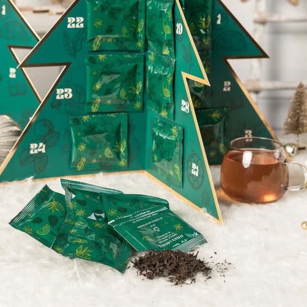 Adventskalender med te, stående 3D-julgran, julpresent