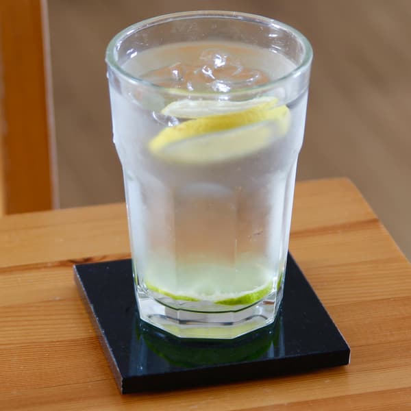 4X KRUSBORDSKÅLER I GLAS MED SORT GRANITSTENSÆT