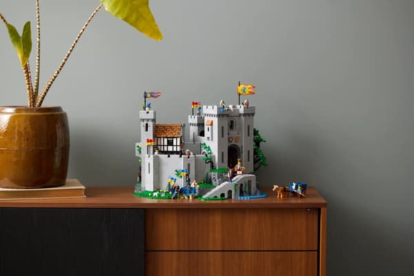 LEGO ICONS 10305 Lejonriddarslott