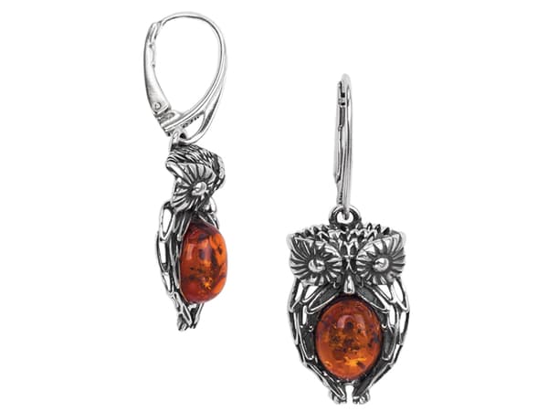 Silverörhängen med uggla och bärnsten, engelskt spänne, oxiderat