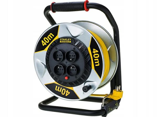 STANLEY FÖRLÄNGNINGSKABBA RULLE 40m 3x1.5mm 16A IP20