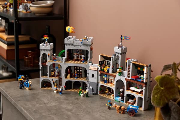 LEGO ICONS 10305 Lejonriddarslott