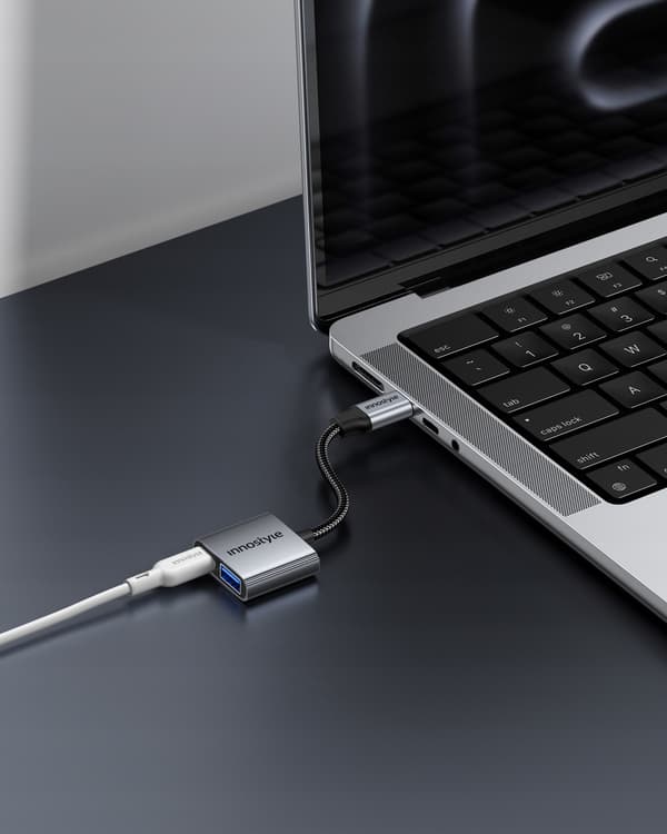 INNOSTYLE USB-C USB OTG USB-A -SOVITIN- JA MUISTIKAAPELI LATAUKSEEN