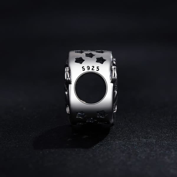 Häxa på kvastpärla berlock silver 925