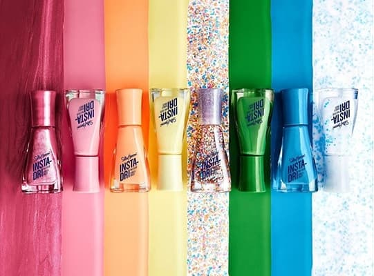 Sally Hansen Insta Dri Kynsilakka Yaasss Vihreä 728