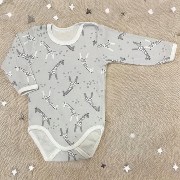 Body spädborn 62 långärmad 100% bomull giraffer