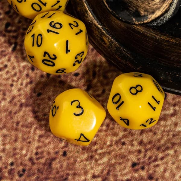 RPG terninger gult sæt med 15 terninger