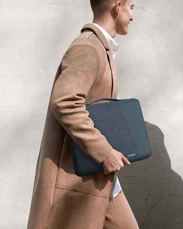 INNOSTYLE LAPTOP-VÄSKA 13-14 VATTENTÄT OMNIPROTECT PLUS BLÅ