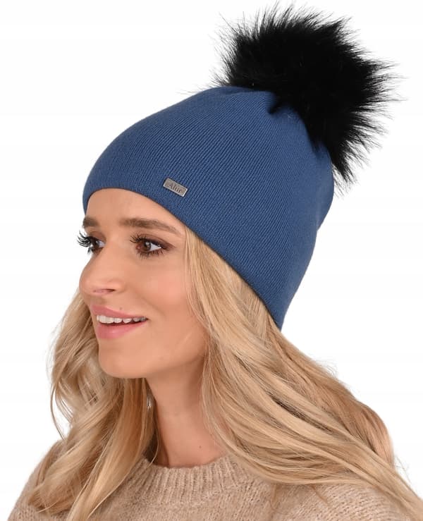 Smidig varm mössa med stor pompom Jeans A13