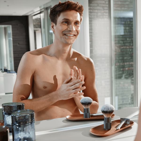 061122 NIVEA Känslig Regenererande Rakgel 200 ml