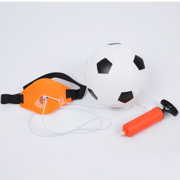 Fodboldsæt med elastik og bold samt pumpefodboldsæt
