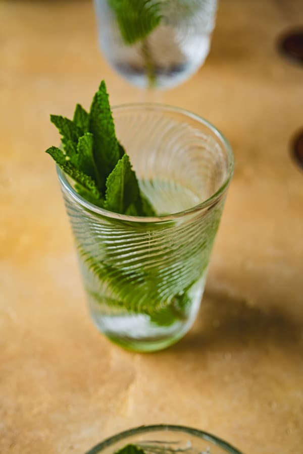 GLAS TIL VAND, GRINKS, JUICE 300ml, ARBRE TRÆSKIVEMØNSTER, TRANSPARENT