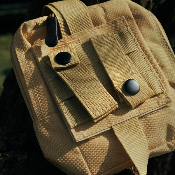 OFFLANDER TAKTINEN UNIVERSAALI MOLLE TASKU VELCRO KHAKI