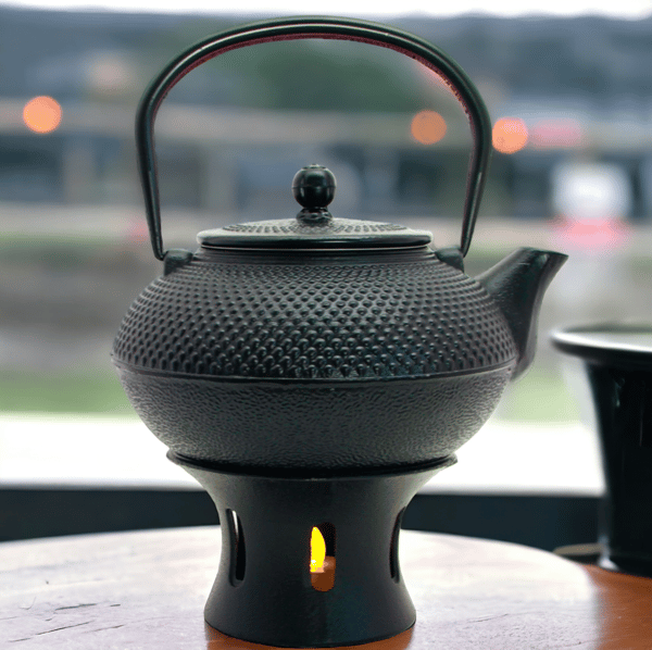 Støbejernskedel 1,5 l teinfuser med si + varmer