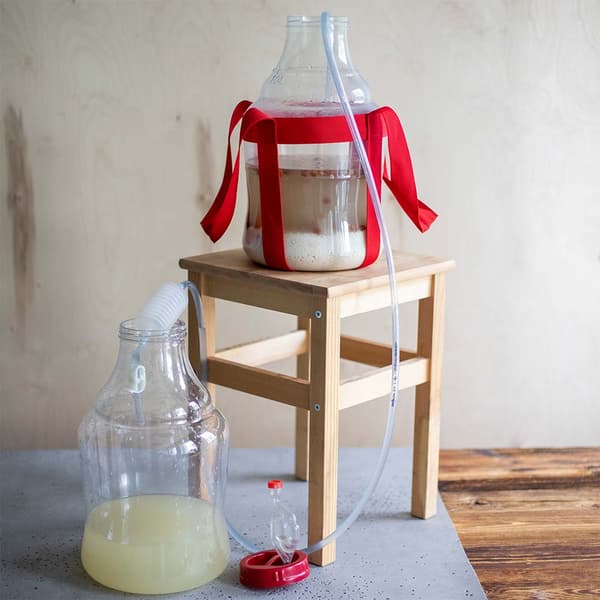 Let, brudsikker vindunk med stropper, 10L
