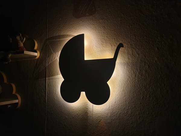 Batteridrevet LED-natlampe til barnevogn