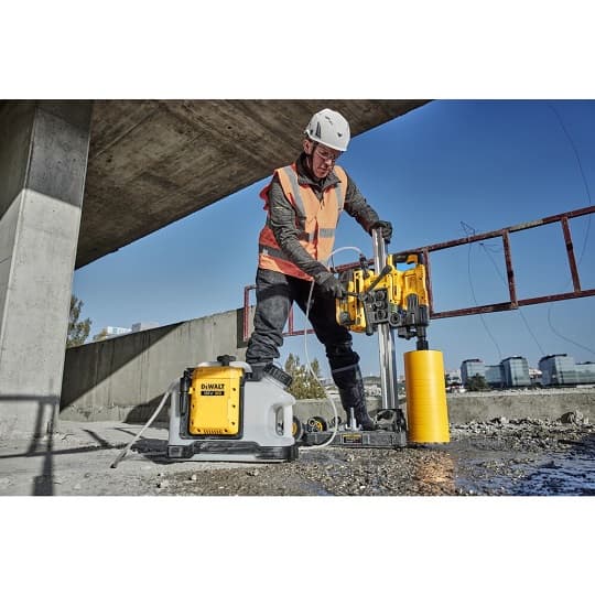 DEWALT HYDRONETEKA BATTERIVANDTANK 15L DCE6820N