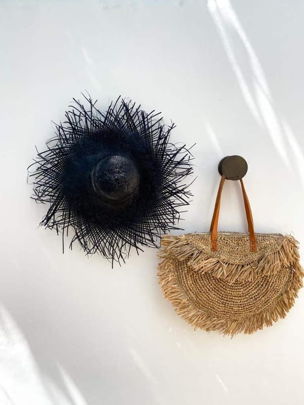 Halmhatt HITAM