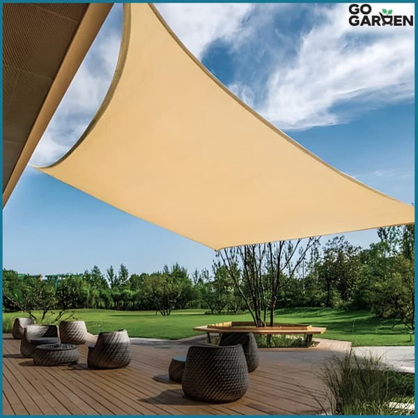 Beige terrasssegel, solskydd, UV, montering 4x5m