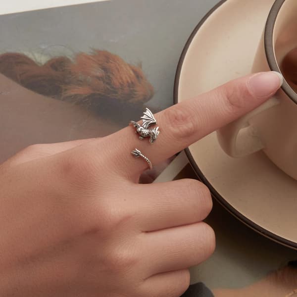 Justerbar silverring med flygande drake i 925 silver