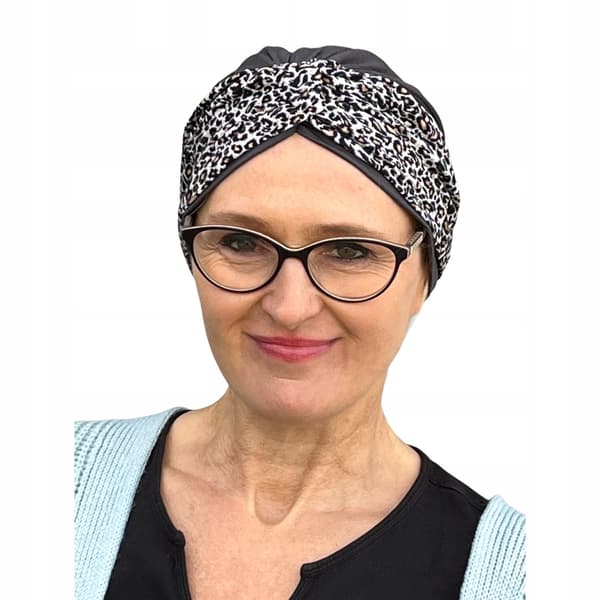 Marias sammenflettede turban we307-317 efter kemoterapi