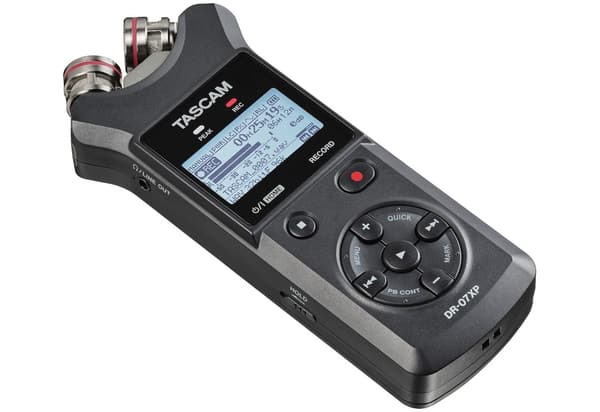 Tascam DR-07XP - Bärbar digital inspelare med ingång