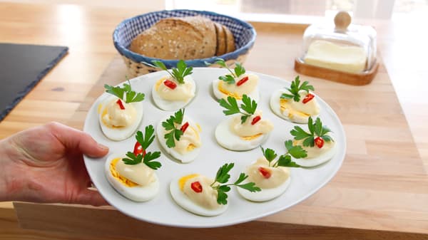 ÆGGETALLERKEN PORCELÆNS ÆGGETALLERKEN