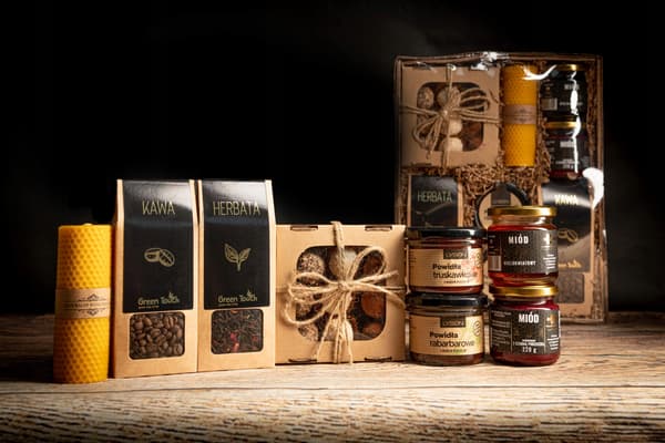 Stor presentkorg te kaffe konserver ljus