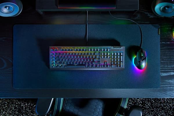 RAZER BlackWidow V4 X Yellow Switch-tastatur, sort