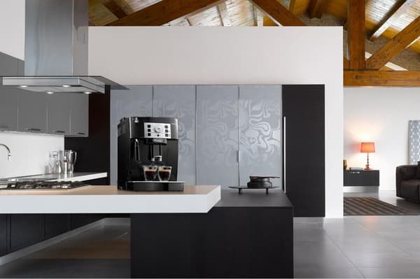 Espressomaskine DE LONGHI Magnifica S ECAM22.115.B 1450 W Mellemkaffebeholder Sort