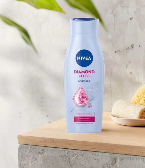 NIVEA Diamond Gloss Care hoitoava shampoo hiuksille 400 ml