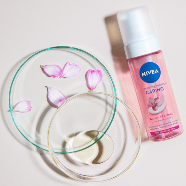 393827 NIVEA Plejende Skum til Ansigtsrens 150 ml