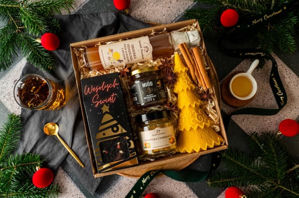 Gavekurv te-sæt til jul juletræ