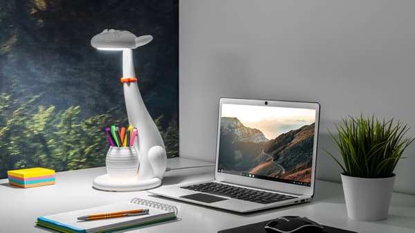 Barnbordslampa LED CAT 3 färger justerbar Rebel