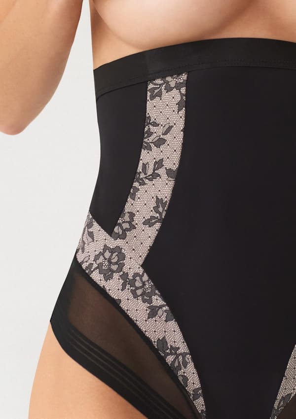 Högsittande formande stringtrosor High Wasp Poupee Marilyn M BLACK