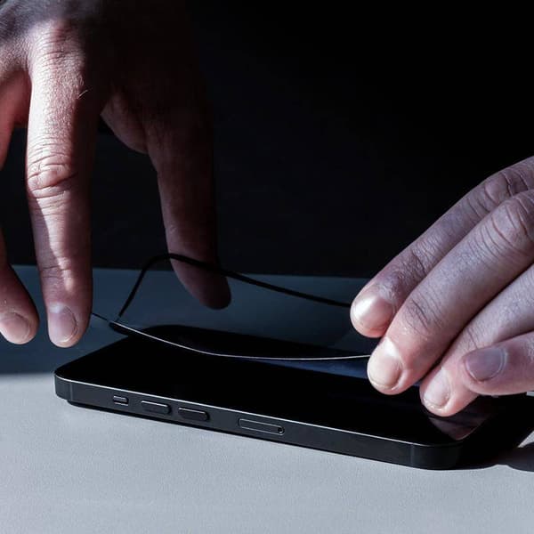 Crong Nano Glass - Splittersäkert Hybridglas iPhone 16e / iPhone 14 / iPhone 13 / iPhone 13 Pro