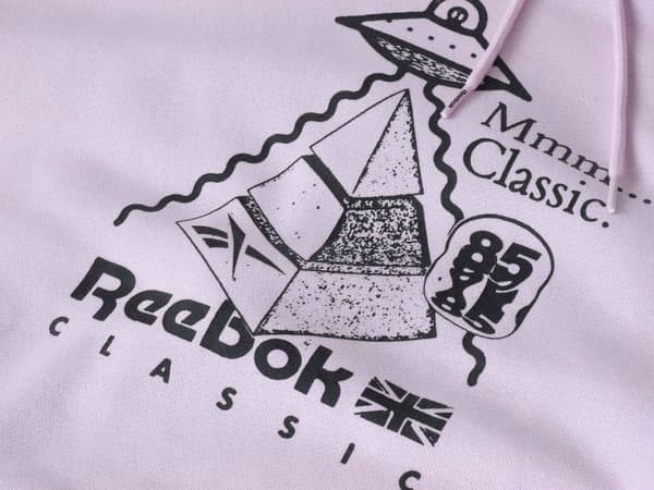 REEBOK PINK BOMULDSHÆTTETRØJ MED MØNSTERBAGGRUND