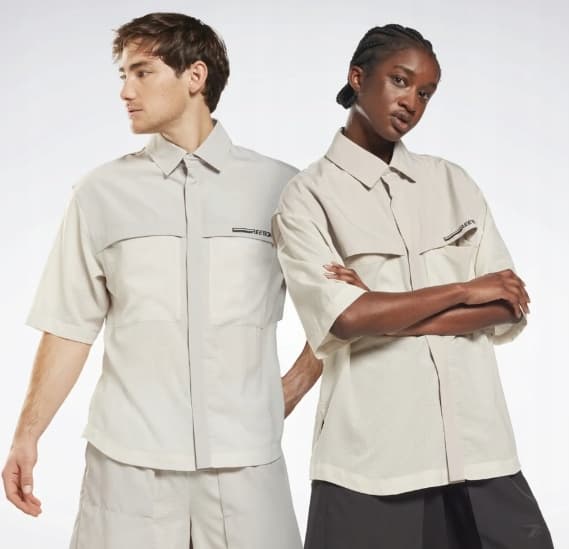 Reebok beige kortärmad skjorta för vardagsbruk M