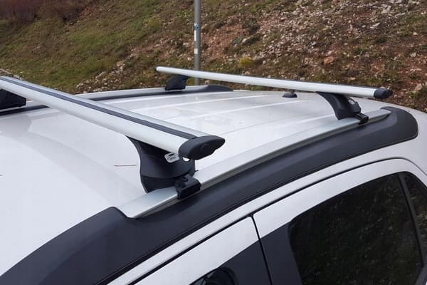 Kattoteline Ford Edge 5D vuosimallia 2015-