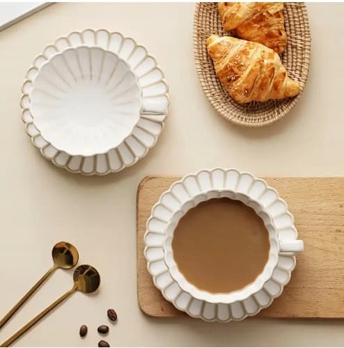 Sæt elegant kop og underkop til te og kaffe keramik hvid stor