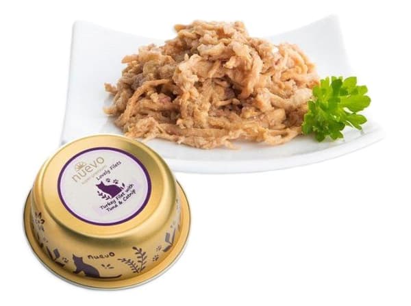 Nuevo | Kattefiletfoder | 85g dåse - Lækker | Kalkunfilet med tun og katteurt 85g