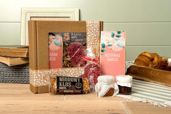 Gave til Bedstemors Dag boks til bedstemor te chokolade hjerte honning marmelade